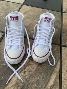 NEW Converse  all star White  mid -Top Sneakers with Red & Blue Trim